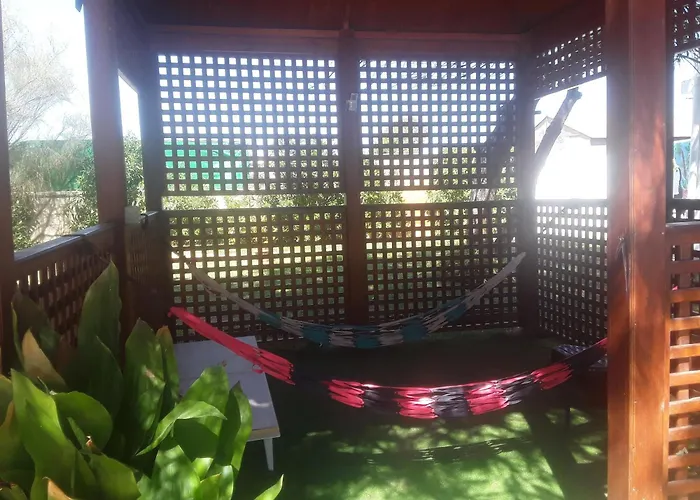 En Finca Las Dunas Dos Chalets Con Jacuzzis En Primera Linea De Playa , Uno De 4 Dormitorios Y Otro De 2 Dormitorios, Llama Al Seiscientos Veintisiete Cuatrocientos Diecisiete Trescientos Noventa Y Ocho